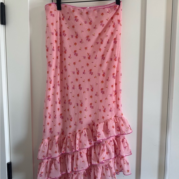 Kimchi Blue Dresses & Skirts - Kimchi Blue Pink Floral Maxi Skirt with Ruffle Tiers